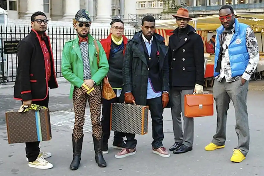 Kanye West パリファッションウィーク ゴヤール 箱.png